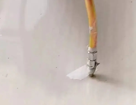 隰县瓷砖空鼓维修公司专业解答在瓷砖铺贴过程中，如果使用的砂料过粗（如全部使用了粗砂），可能会导致以下问题